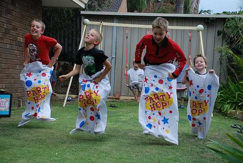 The Super Dad’s Guide To A Healthy Kids Birthday Party